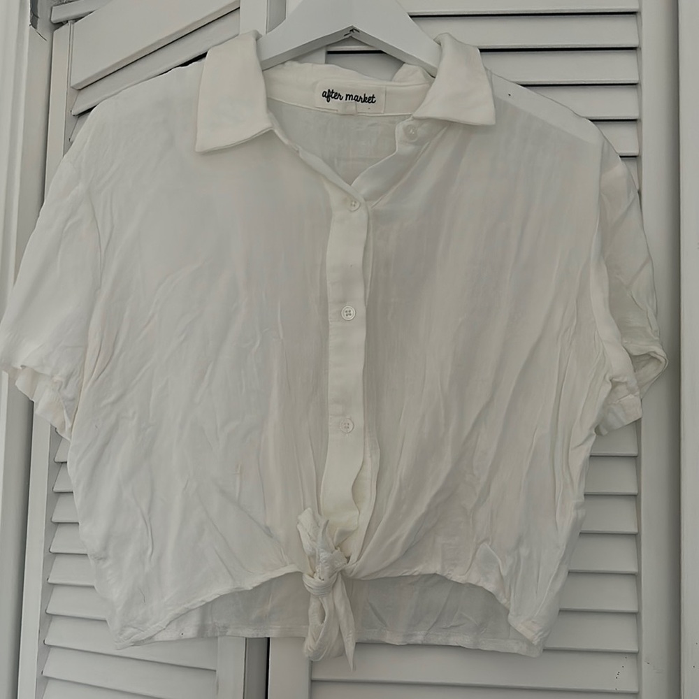 White Crop Button Down Shirt with Notched Collar